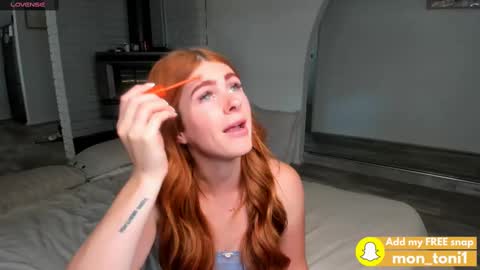 Snapshot of monslifex chatting on March 10, 4:07 am Mons life online show from March 10, 4:07 am