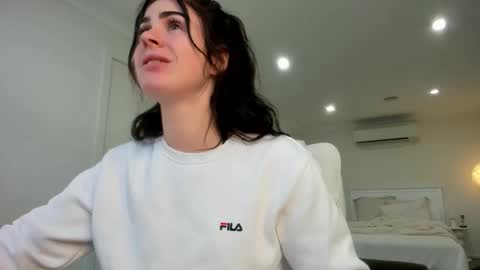 Snapshot of monslifex chatting on September 28, 11:21 pm Mons life online show from September 28, 11:21 pm