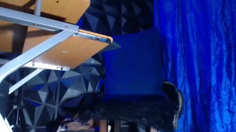 Snapshot of monster_huge_cock chatting on November 5, 3:06 am dorian online show from November 5, 3:06 am