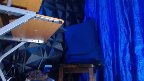 Snapshot of monster_huge_cock chatting on November 20, 2:12 am dorian online show from November 20, 2:12 am