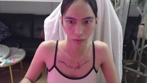 ELYSE A SIMPLE GIRL online show from December 6, 4:49 pm