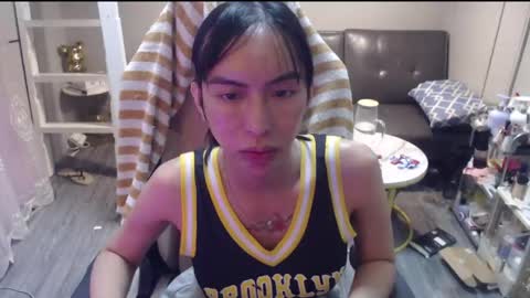 Snapshot of monstercockselfsuck chatting on May 4, 3:52 pm ELYSE A SIMPLE GIRL online show from May 4, 3:52 pm