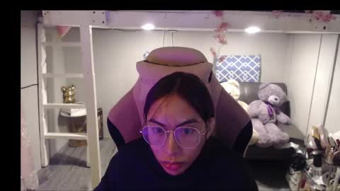 Snapshot of monstercockselfsuck chatting on May 25, 12:00 pm ELYSE A SIMPLE GIRL online show from May 25, 12:00 pm