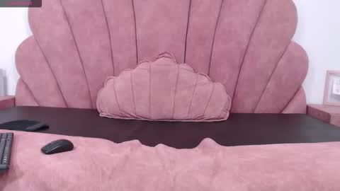 Snapshot of monsterhole91 chatting on December 3, 4:38 pm Linda Darling online show from December 3, 4:38 pm