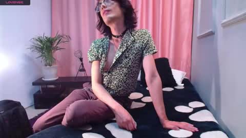 Linda Darling online show from December 21, 7:26 am