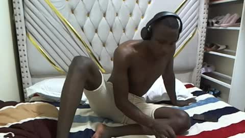 monstrous_cock1 online show from April 8, 12:27 pm