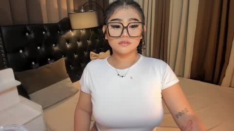 Ruthie online show from February 19, 11:04 pm