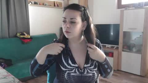 Monse online show from February 11, 7:54 am