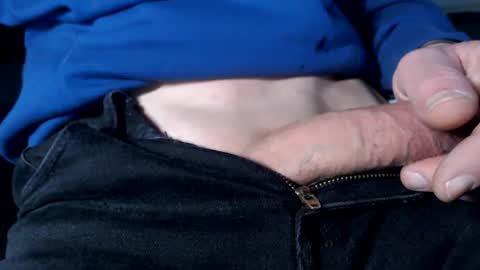 Snapshot of monty2727 chatting on December 14, 6:56 am Monty online show from December 14, 6:56 am