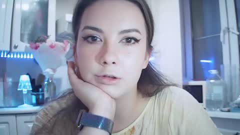 moodiemira online show from October 6, 3:09 pm