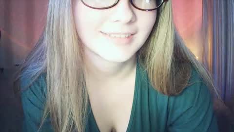 moodiemira online show from March 5, 2:57 pm