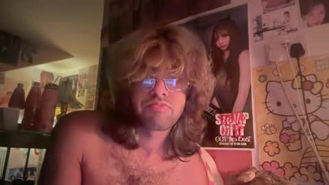 moon online show from April 1, 6:49 pm