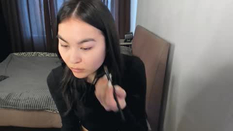 Zoe online show from March 14, 1:05 pm