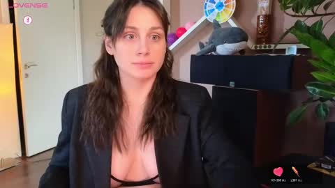 Luna  online show from April 21, 2:56 pm