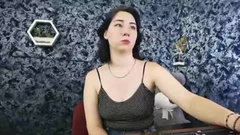 Snapshot of moon_foxy_ chatting on June 24, 5:06 am Diana online show from June 24, 5:06 am