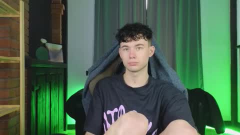 moon_gloww online show from February 22, 5:08 am