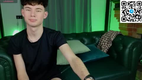 moon_gloww online show from February 25, 9:02 pm