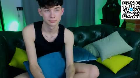 moon_gloww online show from March 2, 10:00 am