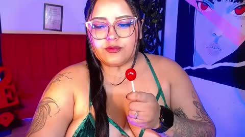 moon_sunflowers online show from September 17, 4:58 am