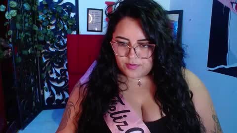 moon_sunflowers online show from November 24, 3:06 am