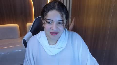 Snapshot of moon_tx chatting on October 29, 1:13 pm Online 800 to 1400 online show from October 29, 1:13 pm