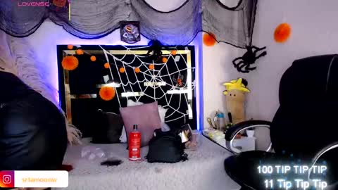 Snapshot of moon_water__ chatting on October 18, 11:33 am Moon Water   online show from October 18, 11:33 am