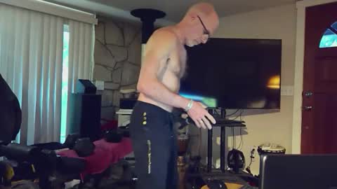 moondanceraa online show from April 2, 1:14 am