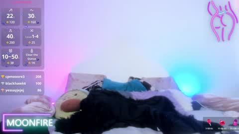 Snapshot of moonfiredance chatting on December 12, 1:49 pm Nicky online show from December 12, 1:49 pm