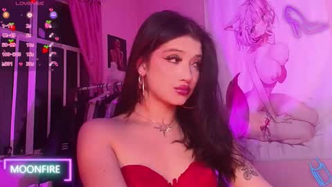 Snapshot of moonfiredance chatting on October 17, 4:04 am Nicky online show from October 17, 4:04 am