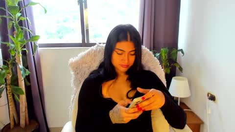 Snapshot of moonie_baddie31 chatting on September 27, 8:47 pm moonie_baddie31 online show from September 27, 8:47 pm