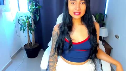 Snapshot of moonie_baddie31 chatting on September 30, 9:20 pm moonie_baddie31 online show from September 30, 9:20 pm
