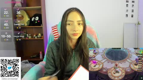 Snapshot of moonlady_ chatting on December 31, 2:40 am MOON  online show from December 31, 2:40 am