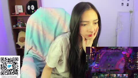 Snapshot of moonlady_ chatting on January 17, 11:07 pm MOON  online show from January 17, 11:07 pm