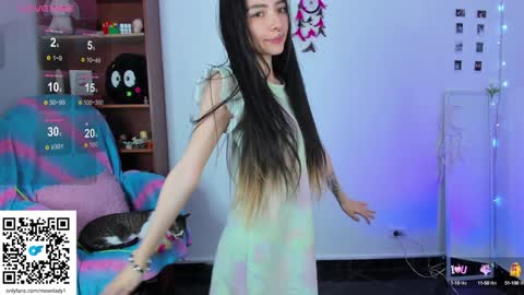 Snapshot of moonlady_ chatting on January 24, 5:21 am MOON  online show from January 24, 5:21 am