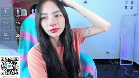 Snapshot of moonlady_ chatting on January 24, 10:19 pm MOON  online show from January 24, 10:19 pm