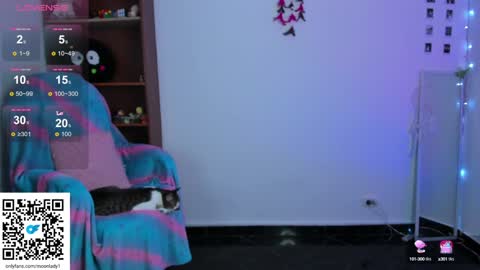 Snapshot of moonlady_ chatting on January 27, 5:36 am MOON  online show from January 27, 5:36 am