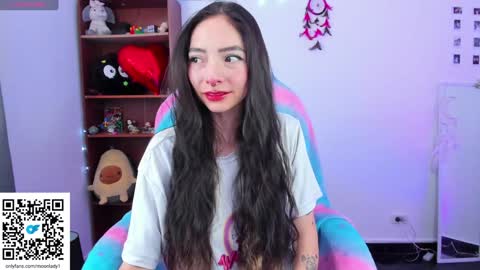 Snapshot of moonlady_ chatting on January 31, 8:22 pm MOON  online show from January 31, 8:22 pm