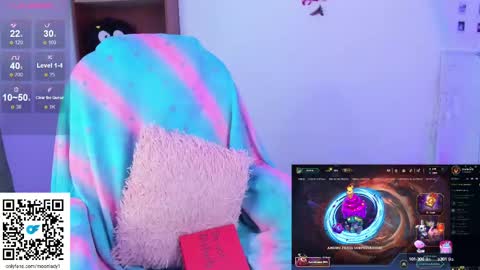 Snapshot of moonlady_ chatting on February 11, 2:25 am MOON  online show from February 11, 2:25 am