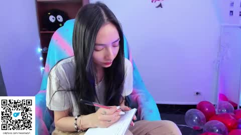 Snapshot of moonlady_ chatting on February 12, 3:40 am MOON  online show from February 12, 3:40 am