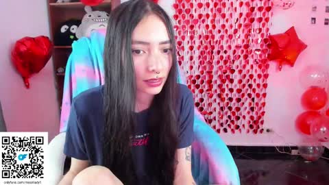 Snapshot of moonlady_ chatting on February 14, 2:39 am MOON  online show from February 14, 2:39 am