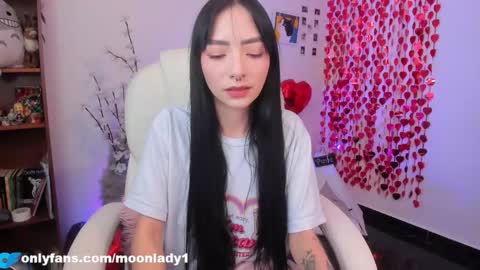 MOON  online show from February 21, 7:04 pm