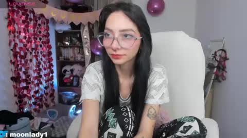 MOON  online show from June 15, 12:57 am
