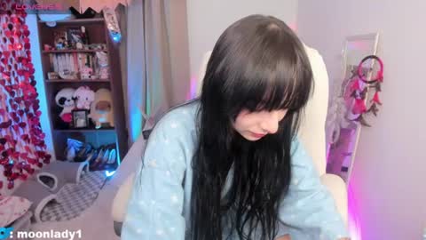 MOON  online show from July 27, 1:23 am