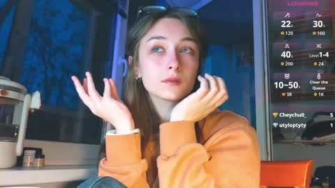 Dana online show from April 19, 6:21 pm