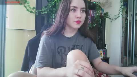 Snapshot of moonlight_sonataa chatting on June 20, 7:44 am moonlight_sonataa online show from June 20, 7:44 am