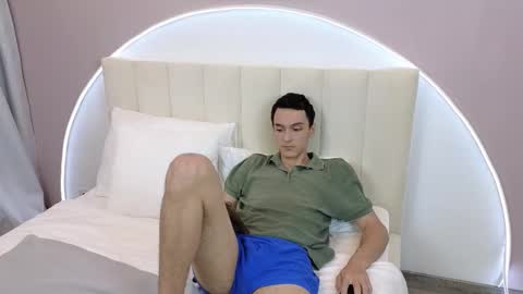 Stan online show from November 25, 8:03 am