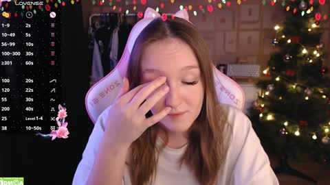 Snapshot of moonlish_siren chatting on December 24, 7:00 pm Katrin online show from December 24, 7:00 pm