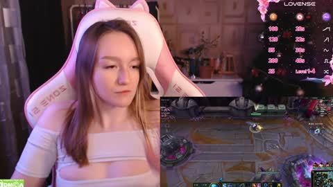 Snapshot of moonlish_siren chatting on January 15, 6:40 pm Katrin online show from January 15, 6:40 pm