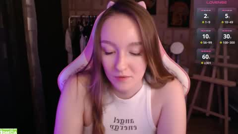 Snapshot of moonlish_siren chatting on February 25, 8:41 pm Katrin online show from February 25, 8:41 pm