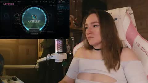 Snapshot of moonlish_siren chatting on June 25, 8:46 pm Katrin online show from June 25, 8:46 pm